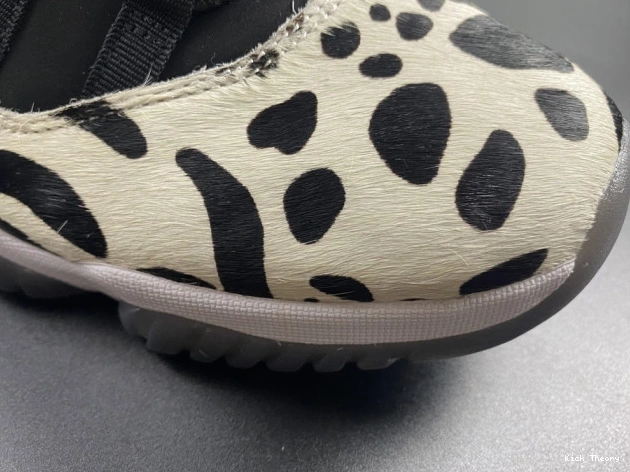 Kick Theory INSTINCT AR0715-010 ANIMAL JORDAN 11 AIR 0723